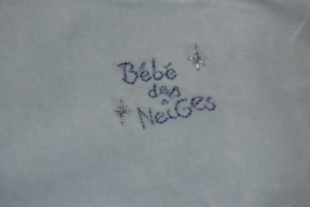 détails du pyjama Absorba